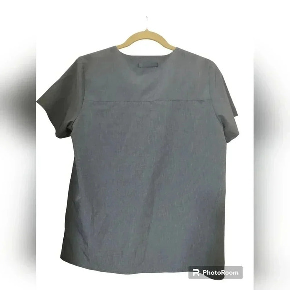 Figs limited edition environmentally awesome collection four pocket scrub top - Picture 3 of 4